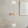 Aplique de pared Alison, de 2 luces, latón/blanco, 89 cm