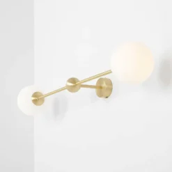 Aplique de pared Alison, de 2 luces, latón/blanco, 89 cm