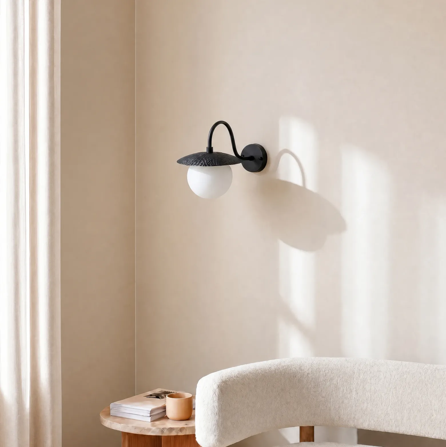 Aplique de pared Anemon, negro, altura 29 cm, metal/cristal, E14