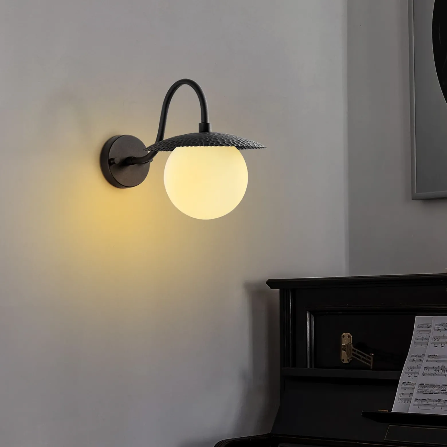 Aplique de pared Anemon, negro, altura 29 cm, metal/cristal, E14