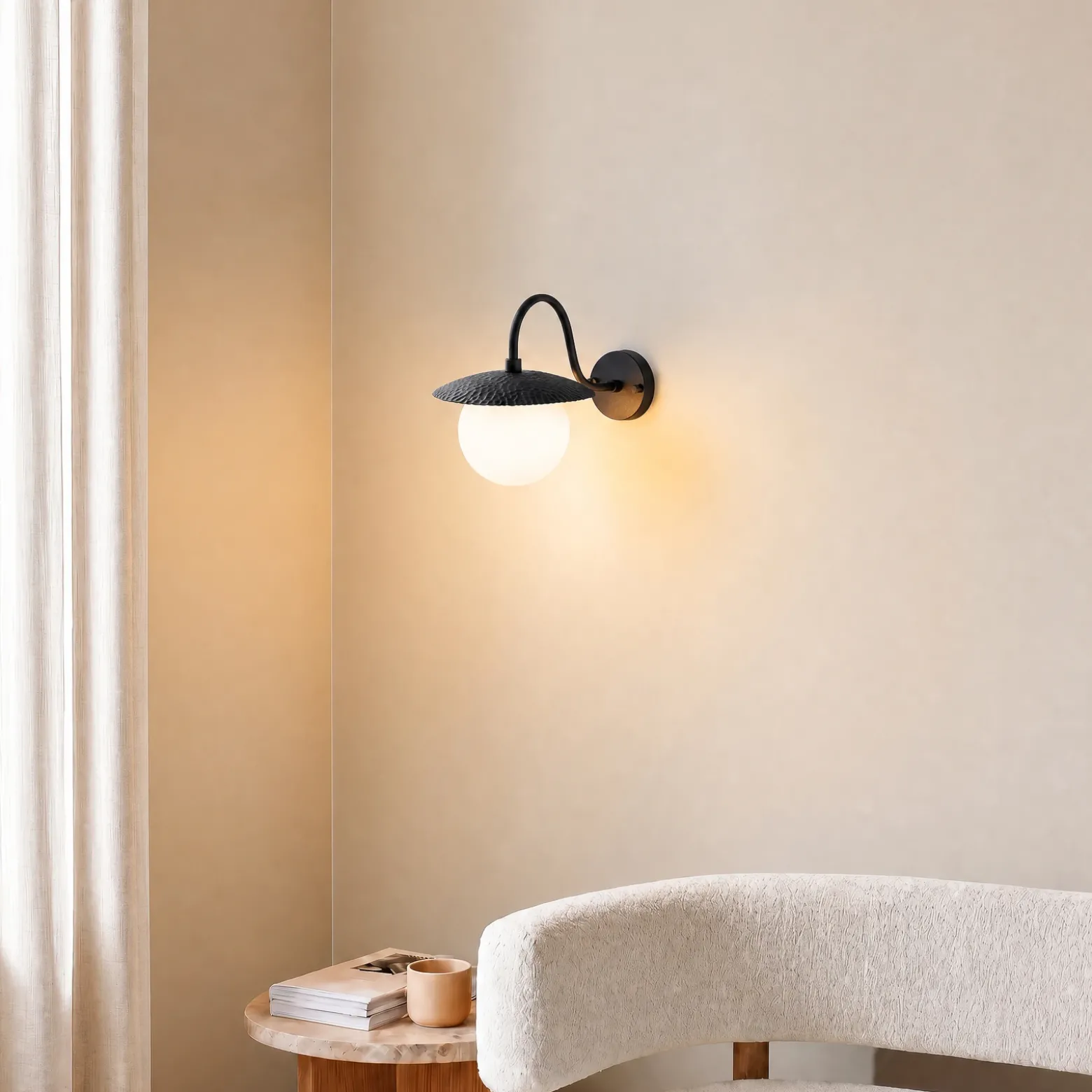Aplique de pared Anemon, negro, altura 29 cm, metal/cristal, E14