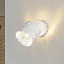 Aplique de pared Aralena de Lindby, blanco, 1 luz, metal, Ø 12 cm