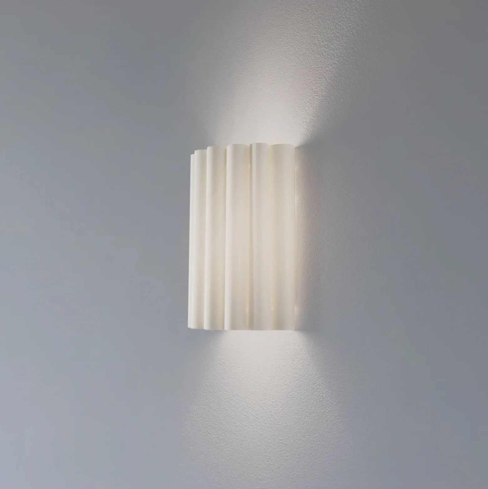 Aplique de pared Aria, crudo, microfibra, E27