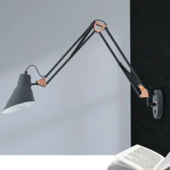 Aplique de pared Bachelor con equilibrador de muelle e interruptor