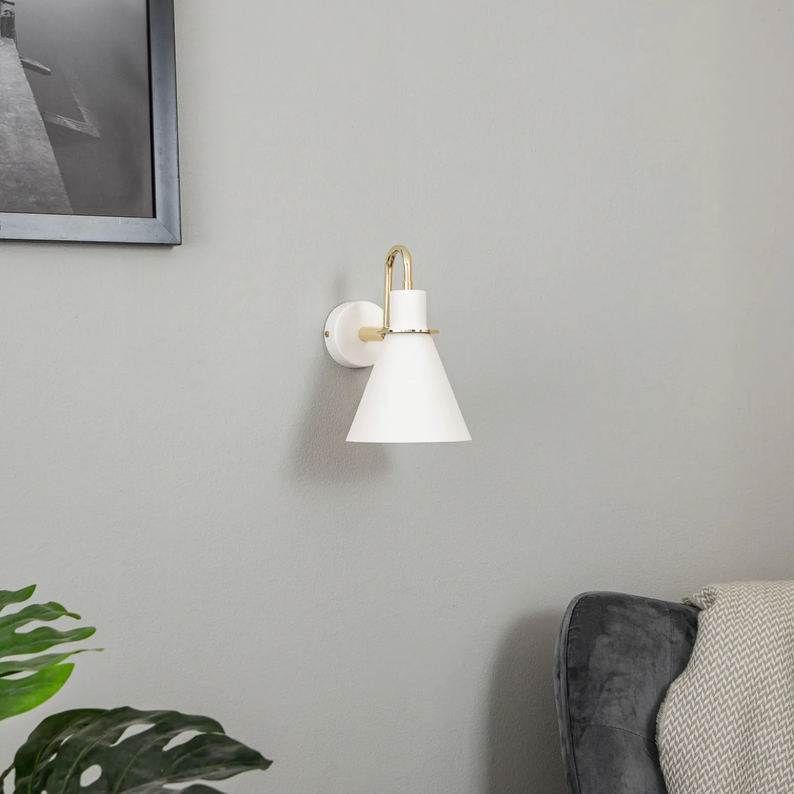 Aplique de pared Bona, blanco-latón