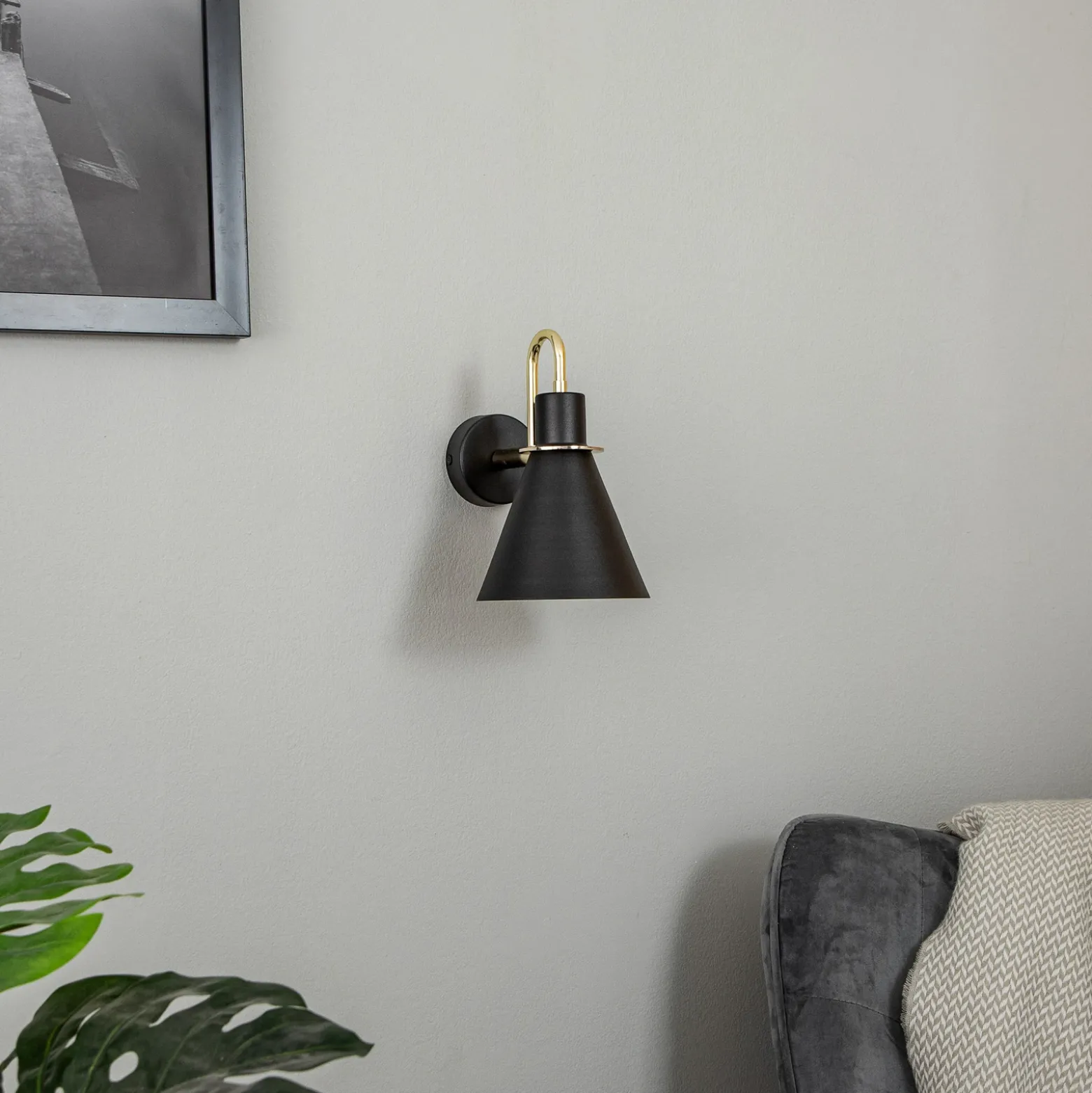 Aplique de pared Bona, negro-latón