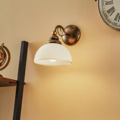 Aplique de pared Casale con pantalla de cristal