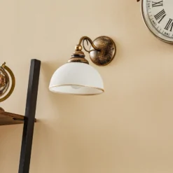 Aplique de pared Casale con pantalla de cristal