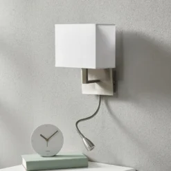 Aplique de pared 6519 con lámpara de lectura LED, plata satinada