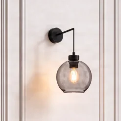 Aplique de pared Cubus, negro/gris humo, cristal, 30 cm de altura, E27