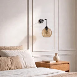 Aplique de pared Cubus, negro/ámbar, cristal, Ø 18 cm, E27