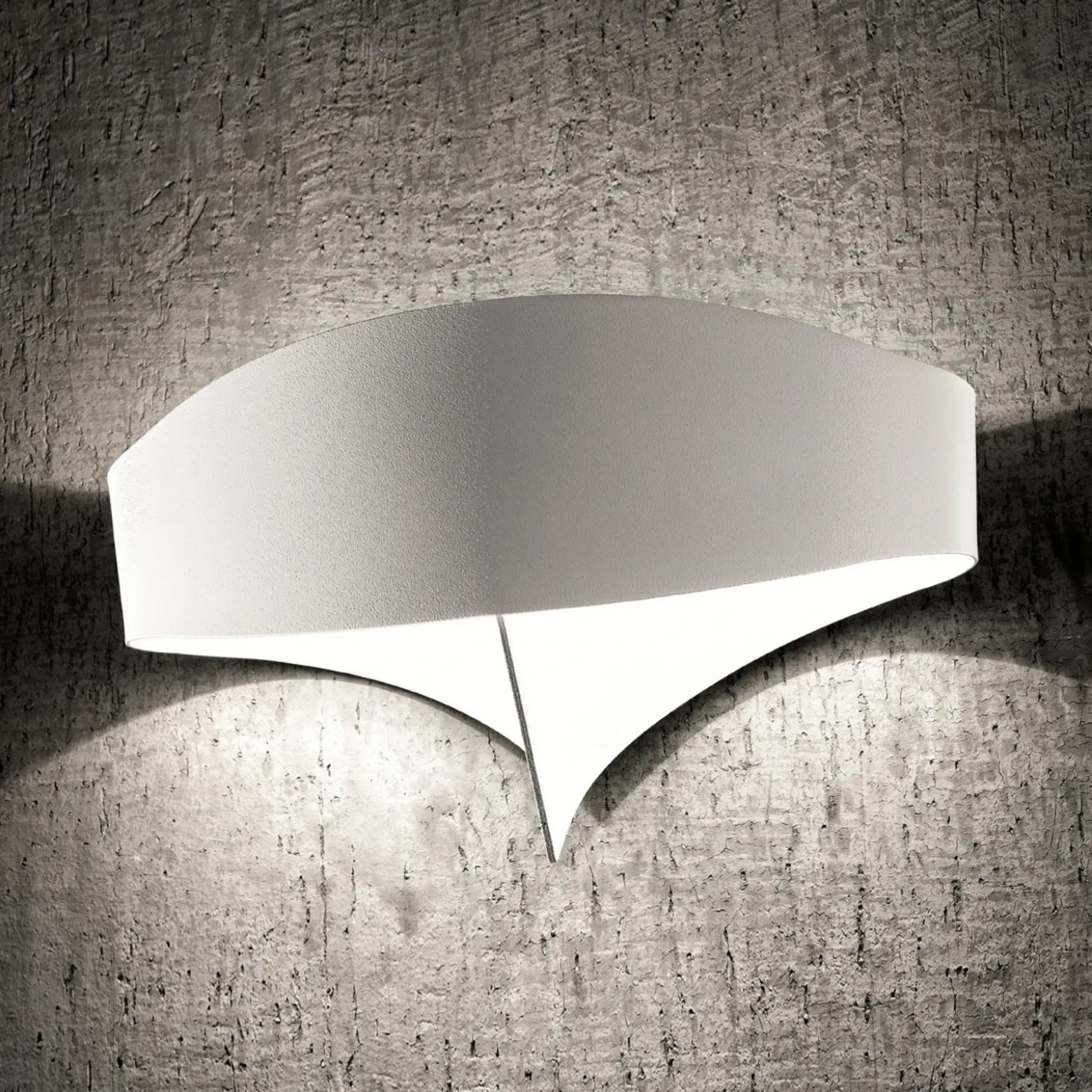 Aplique de pared de diseño blanco Scudo