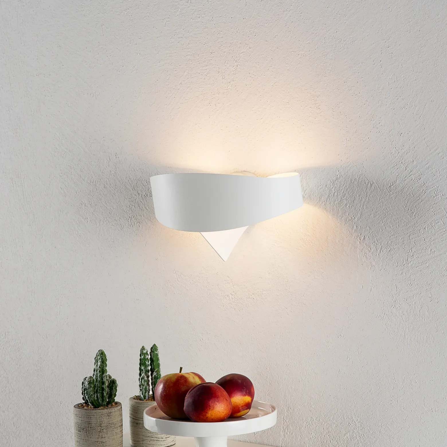 Aplique de pared de diseño blanco Scudo