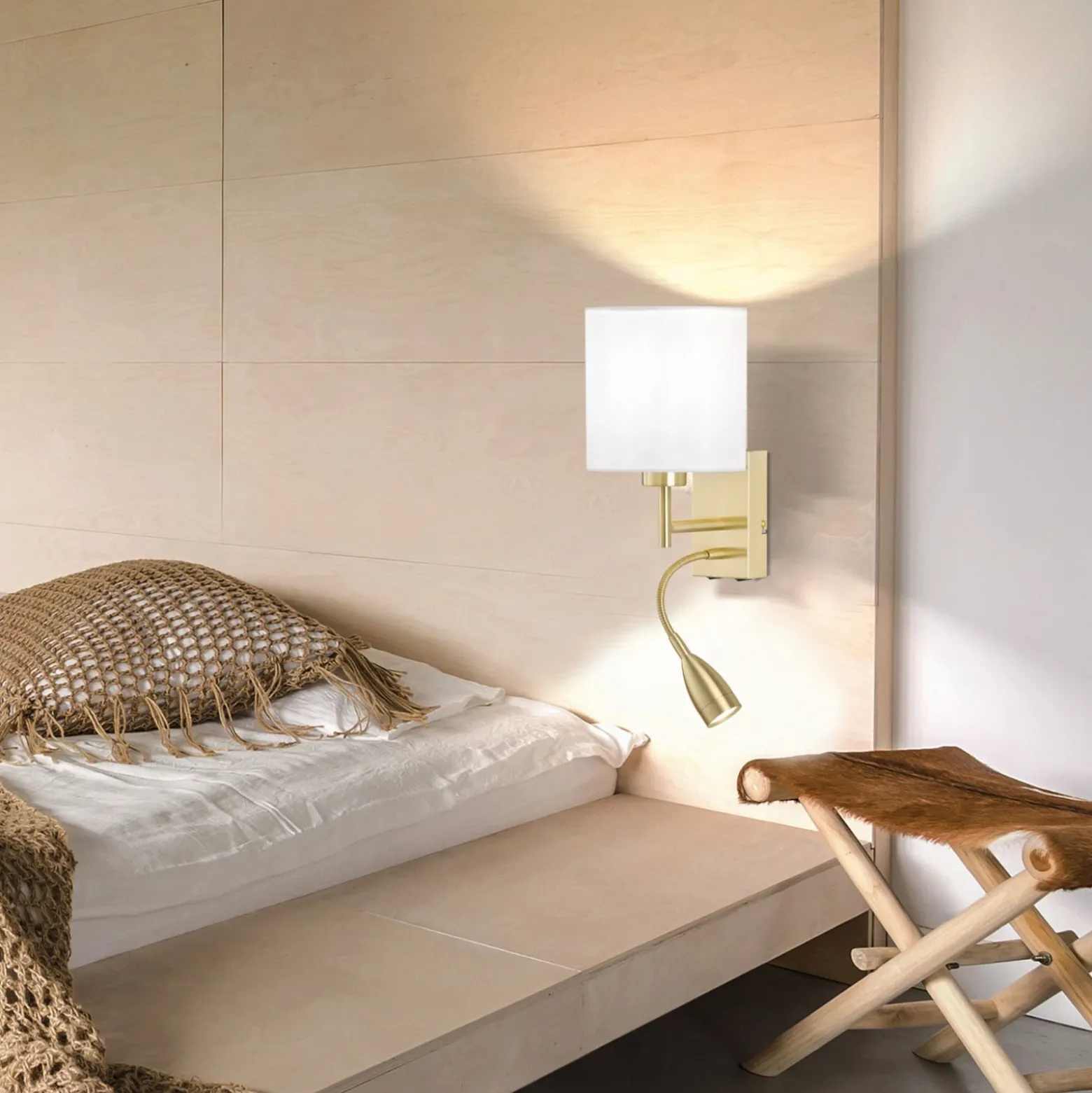Aplique de pared Dreamer LED brazo de lectura latón/chintz blanco