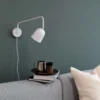 Aplique de pared Dyberg Larsen Manchester, blanca, saliente 45 cm