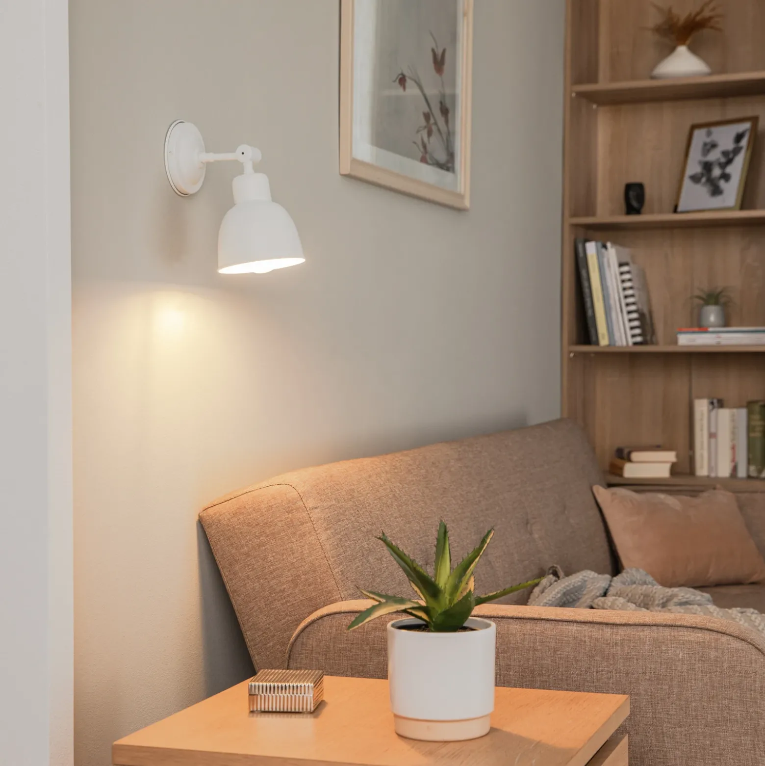 Aplique de pared Emoti, 1 luz, blanco