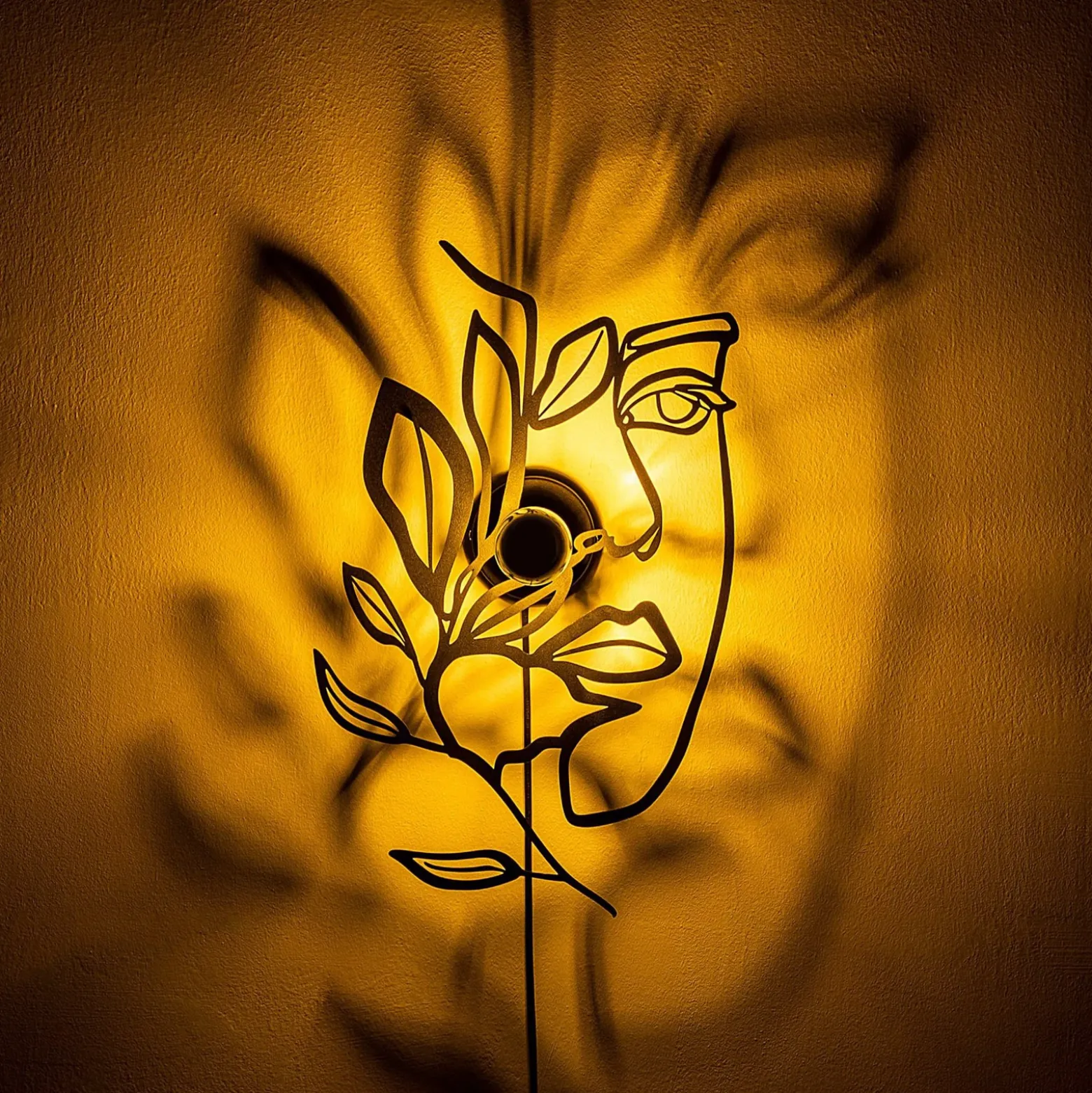 Aplique de pared Flower Faced, negro, metal, 54 x 34 cm, enchufe