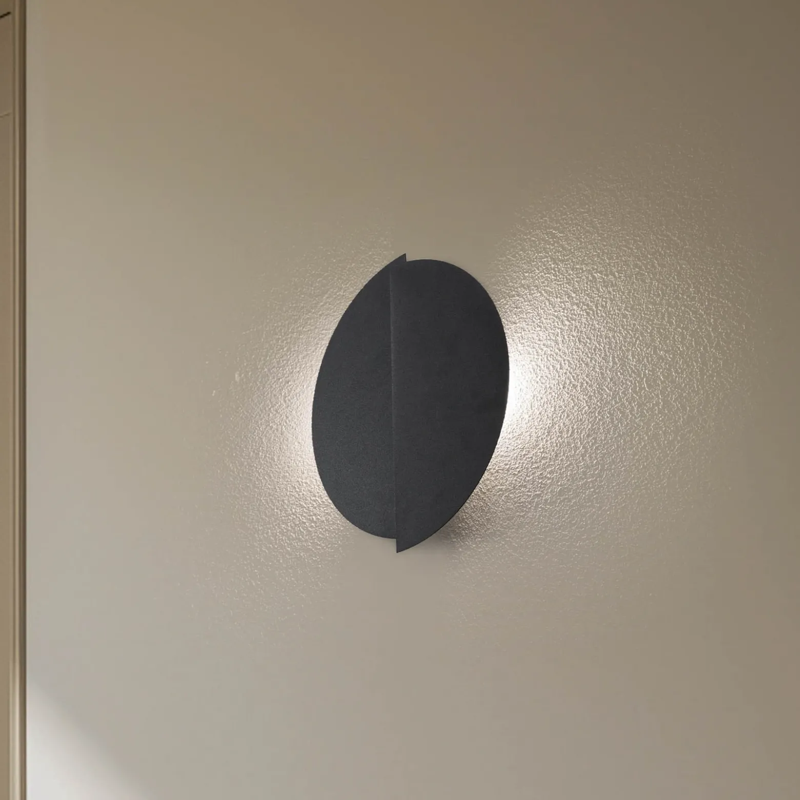 Aplique de pared forma 9, 28 cm x 32 cm, negro