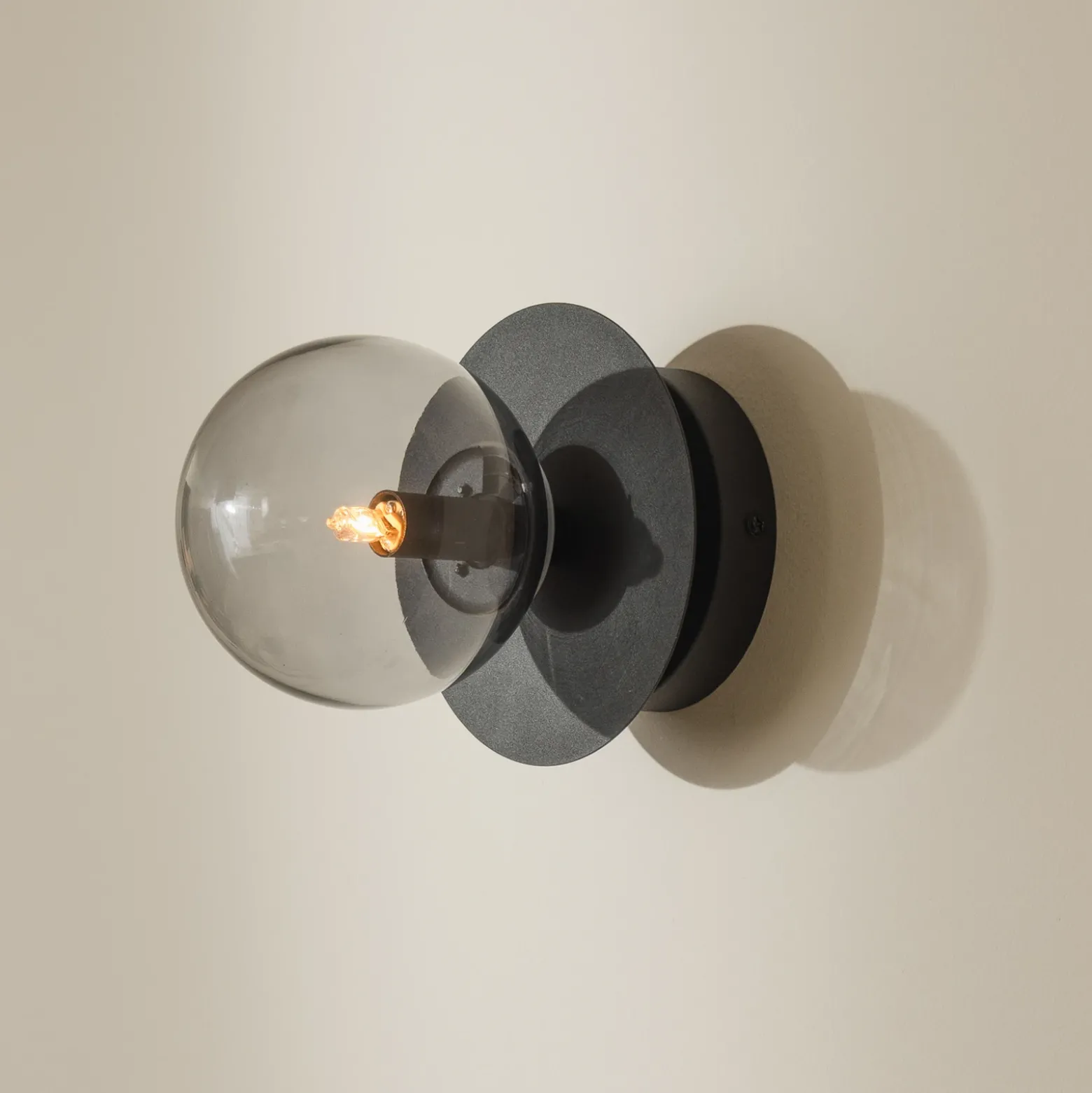 Aplique de pared Globen Lighting ART DECO, negro/gris Ø 16 cm IP44