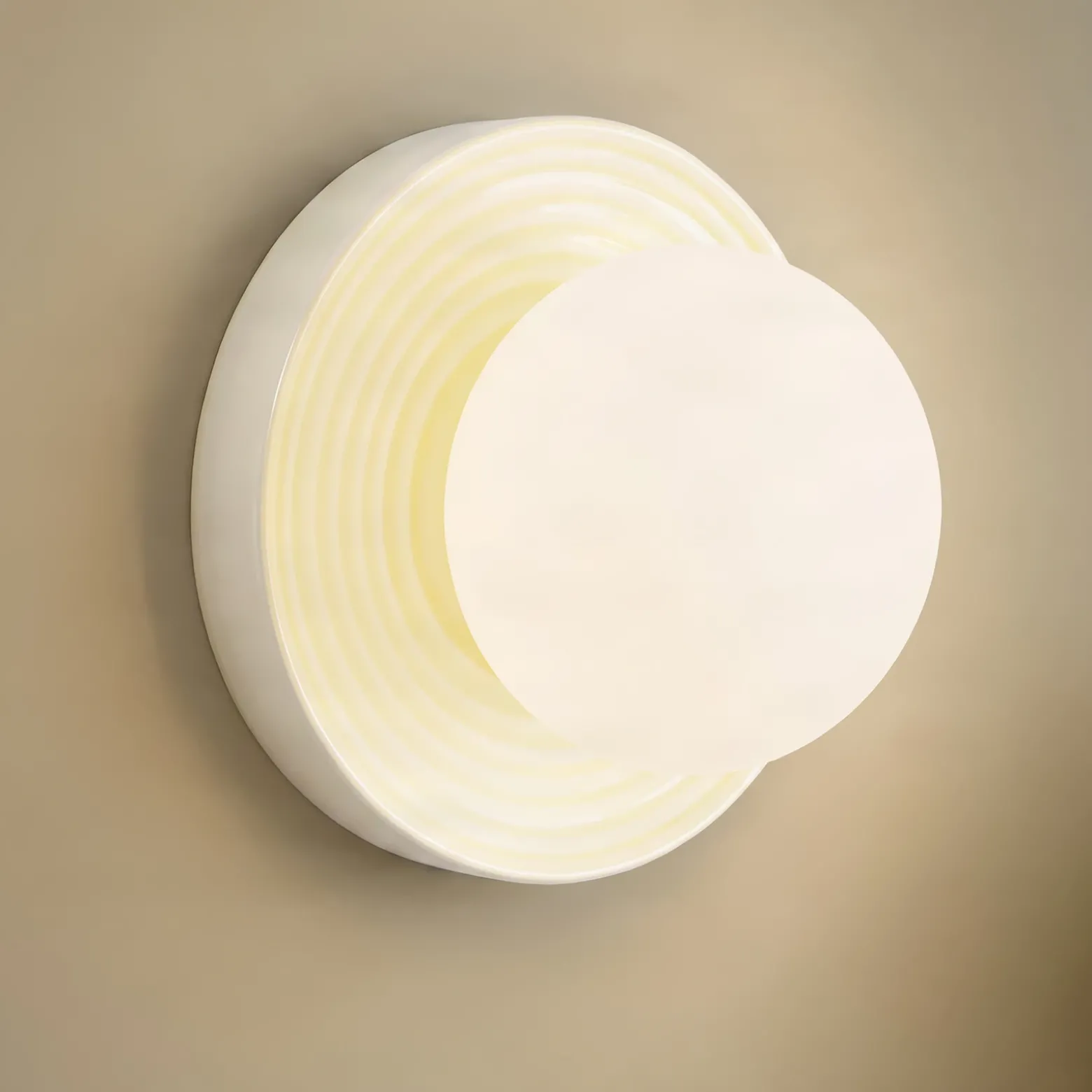 Aplique de pared Harriet de Lindby, beige/blanco, cerámica, Ø 22 cm, G9