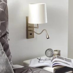 Aplique de pared Havanna con brazo de lectura LED blanco crema