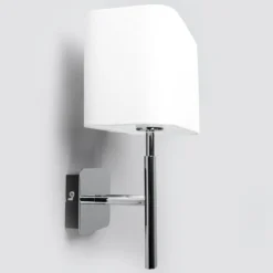 Aplique de pared Jettka con pantalla textil e interruptor