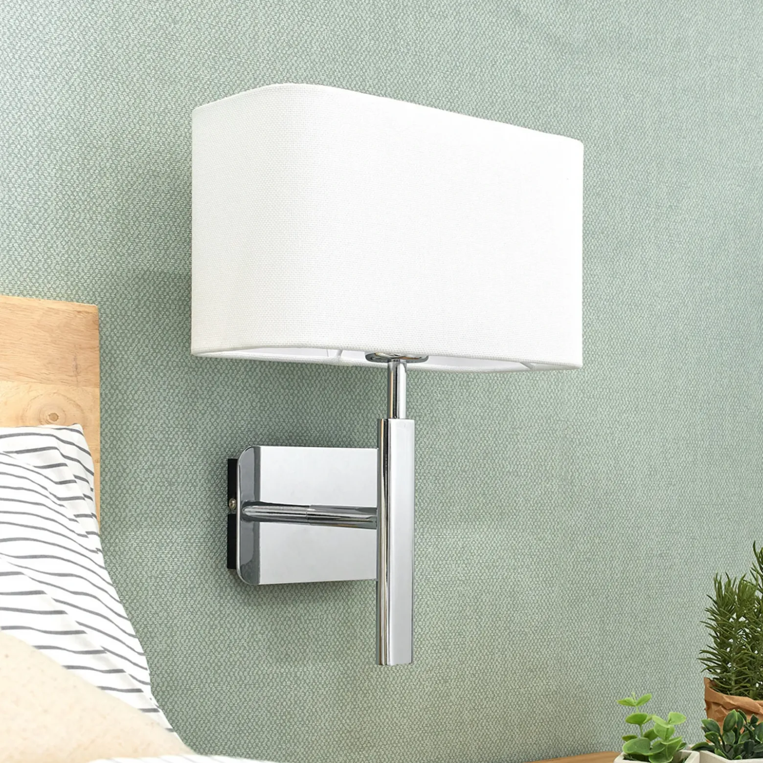 Aplique de pared Jettka con pantalla textil e interruptor
