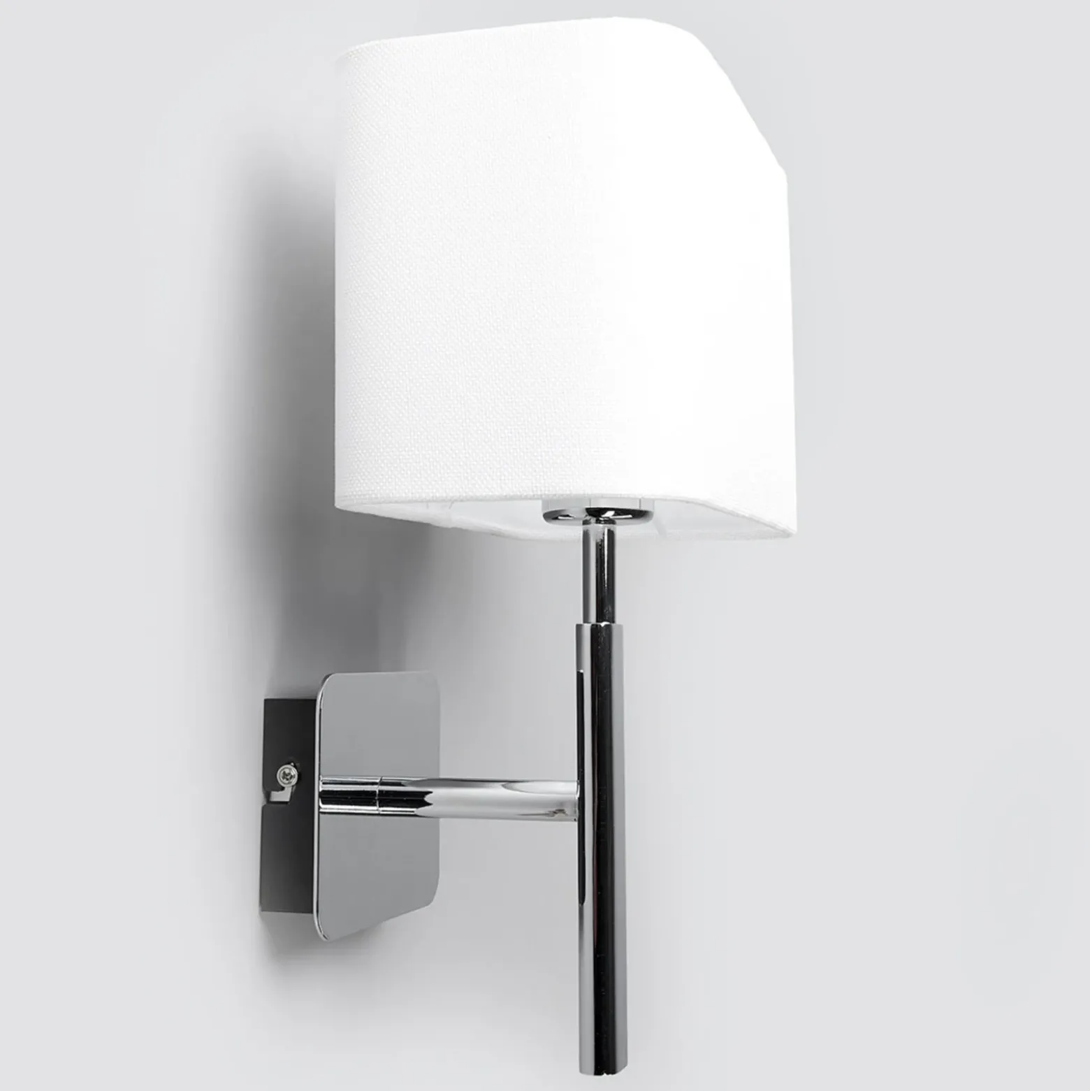 Aplique de pared Jettka con pantalla textil e interruptor