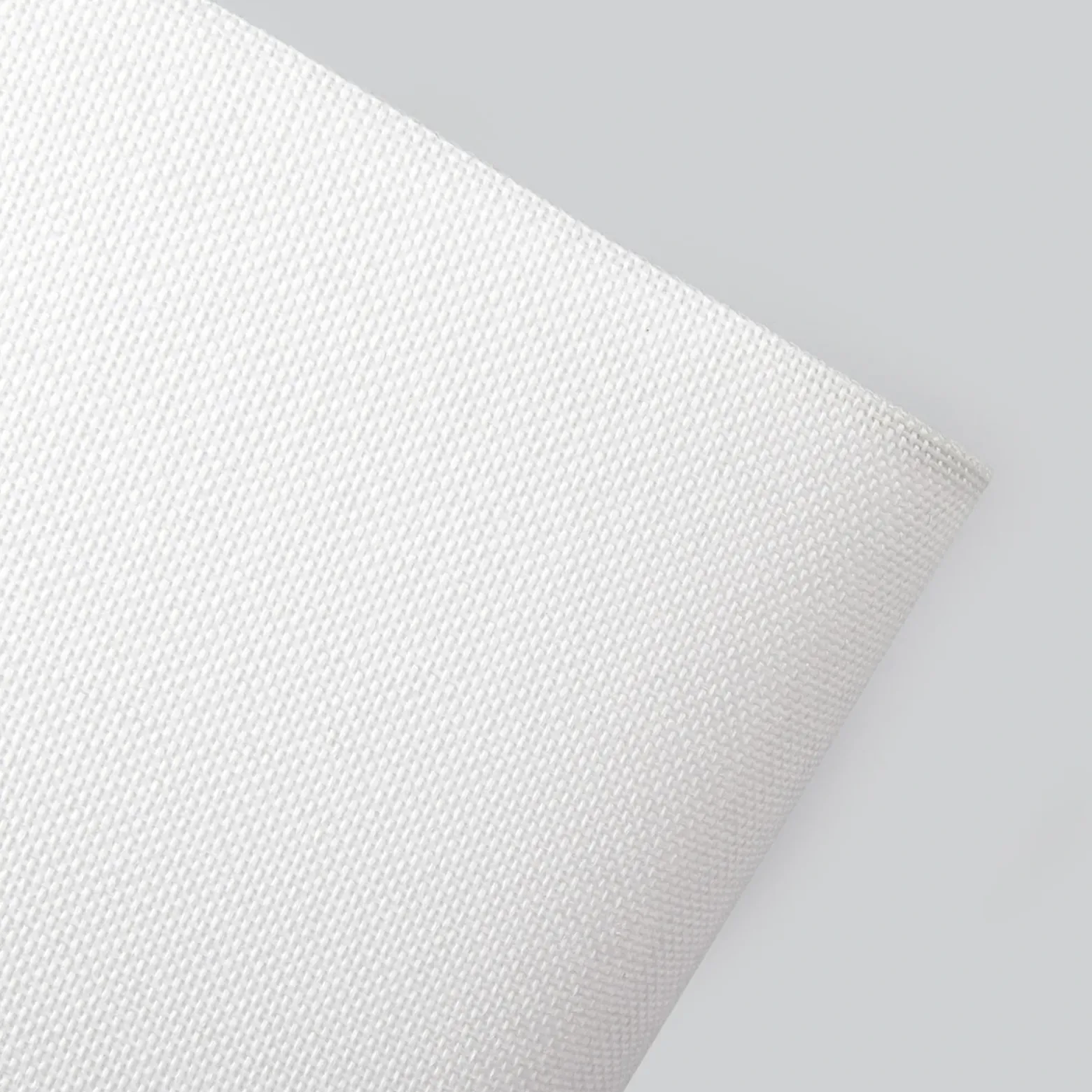 Aplique de pared Jettka con pantalla textil e interruptor