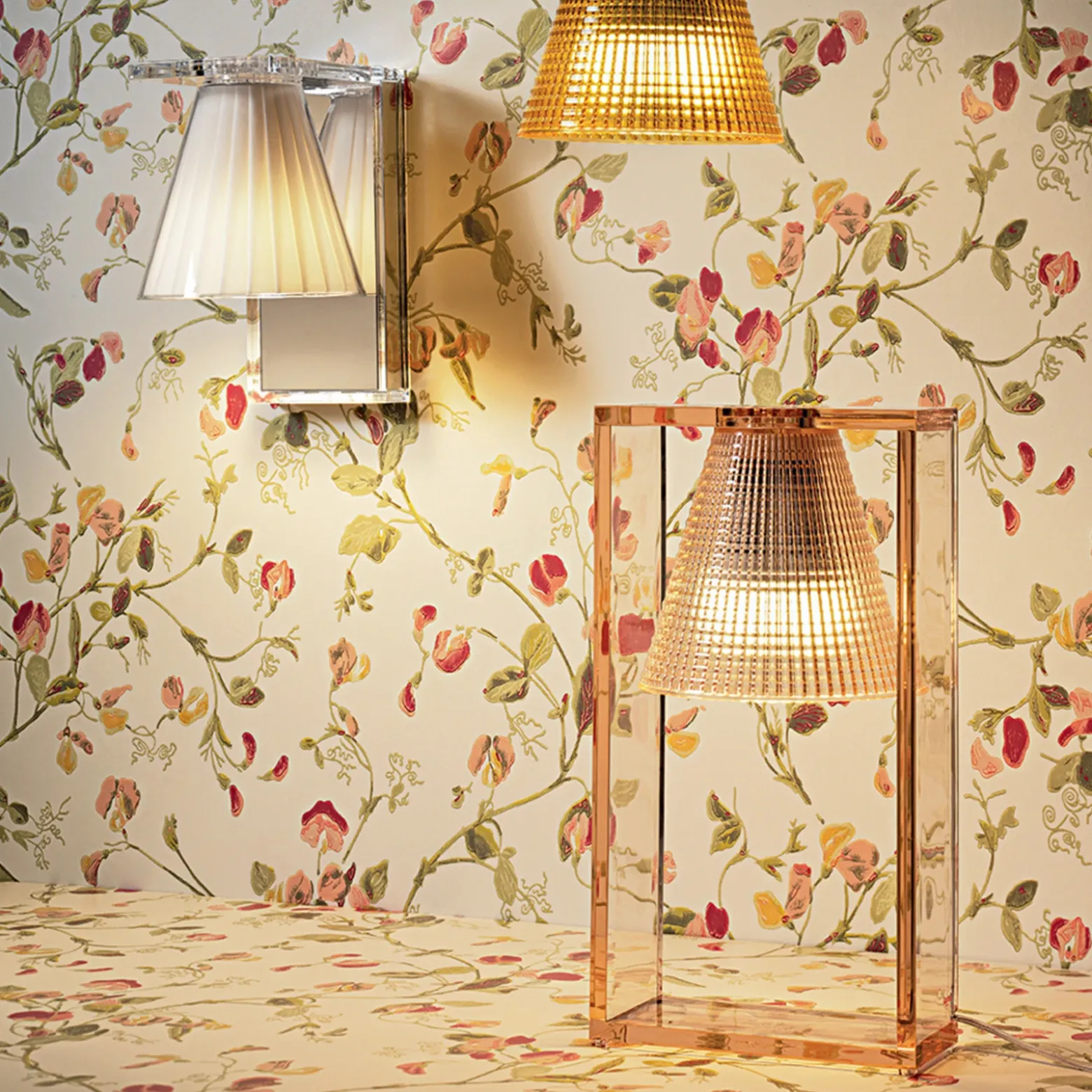 Aplique de pared Kartell Light-Air con pantalla de tela