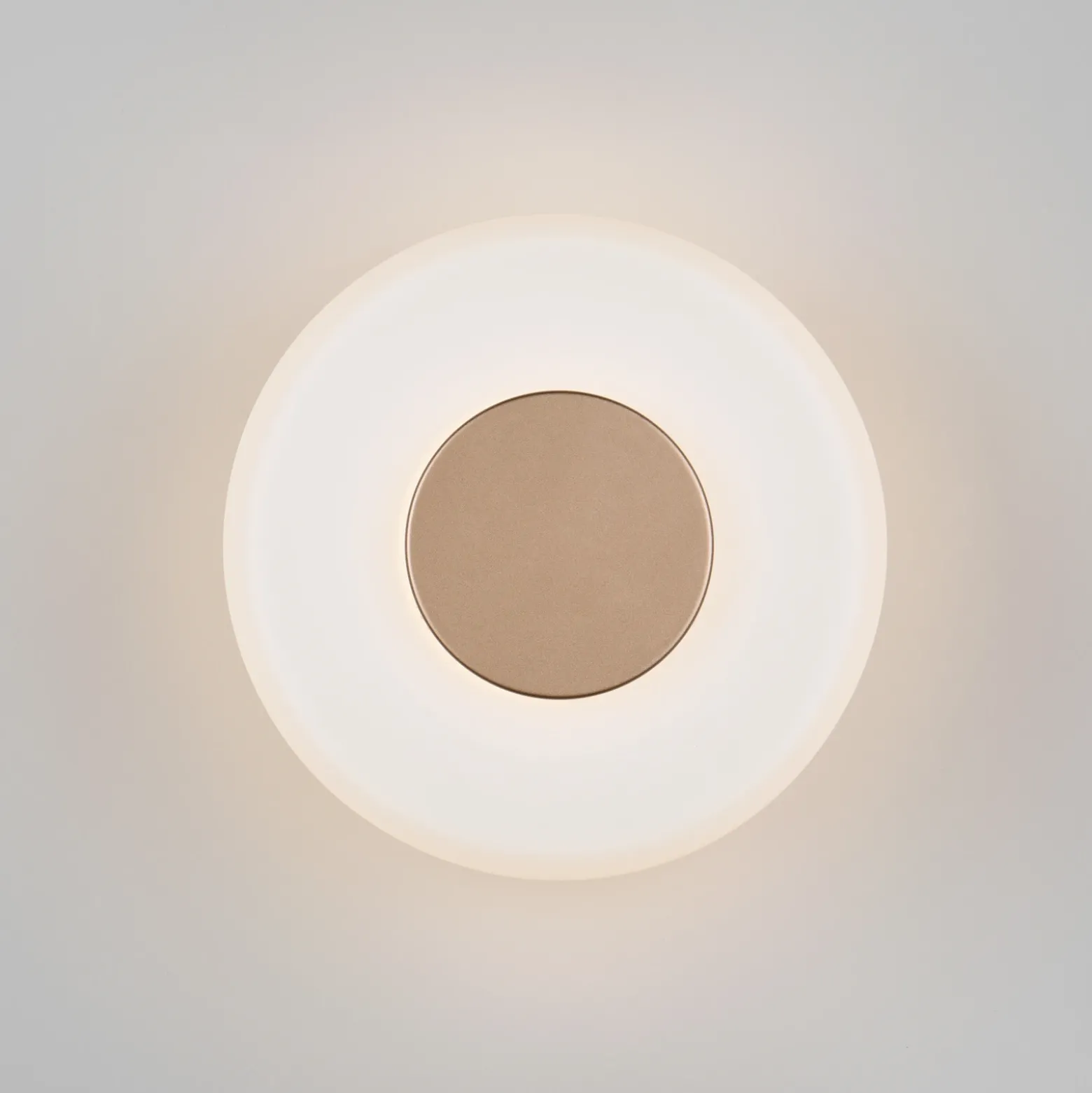 Aplique de pared LED Celeste, marrón/blanco, Ø 22 cm cristal atenuable