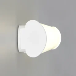 Aplique de pared LED Ernesto, blanco mate, 40 cm de ancho, 4.000 K, IP44