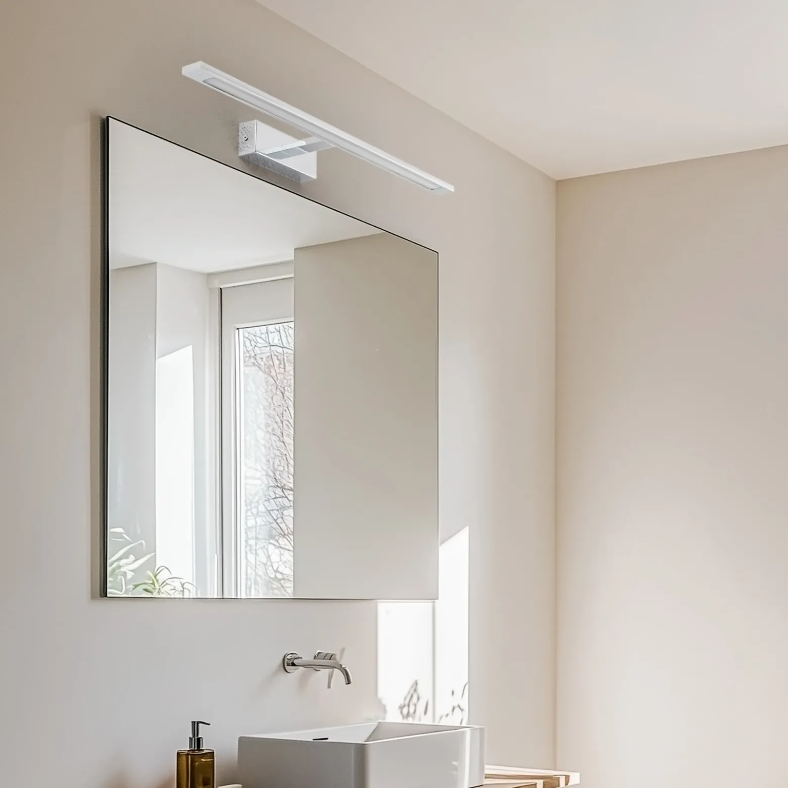 Aplique de pared LED Gallery, color cromo, metal anchura 62 cm IP44