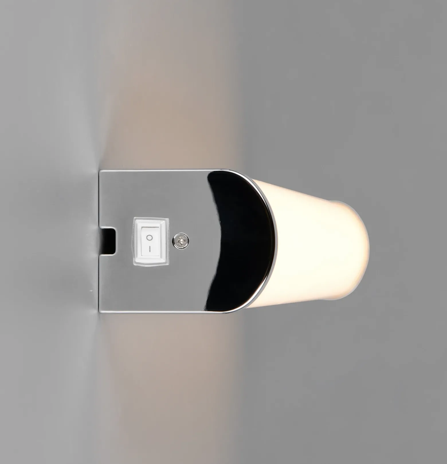 Aplique de pared LED Giacomo, 60 cm de ancho, cromado, metal, IP44