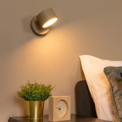 Aplique de pared LED Gian, color topo, ancho 11 cm, metal