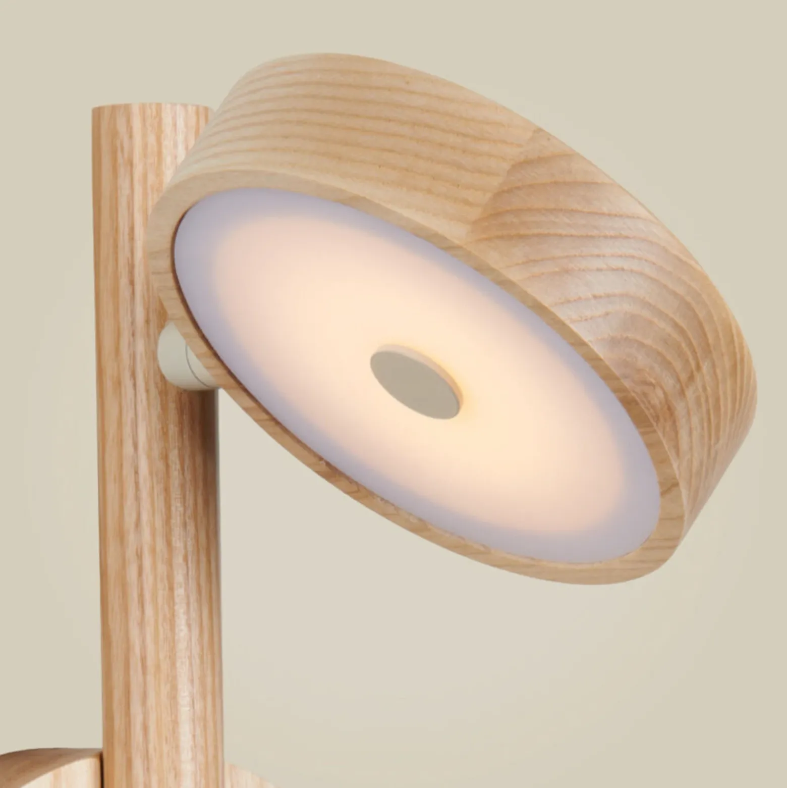 Aplique de pared LED GOOD & MOJO Okinawa, color natural, con enchufe, de madera