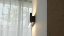 Aplique de pared LED Ignazia de Lindby, 28 cm, negro, metal, arriba/abajo