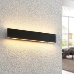 Aplique de pared LED Ignazia de Lindby, 47cm, negro, metal, arriba/abajo