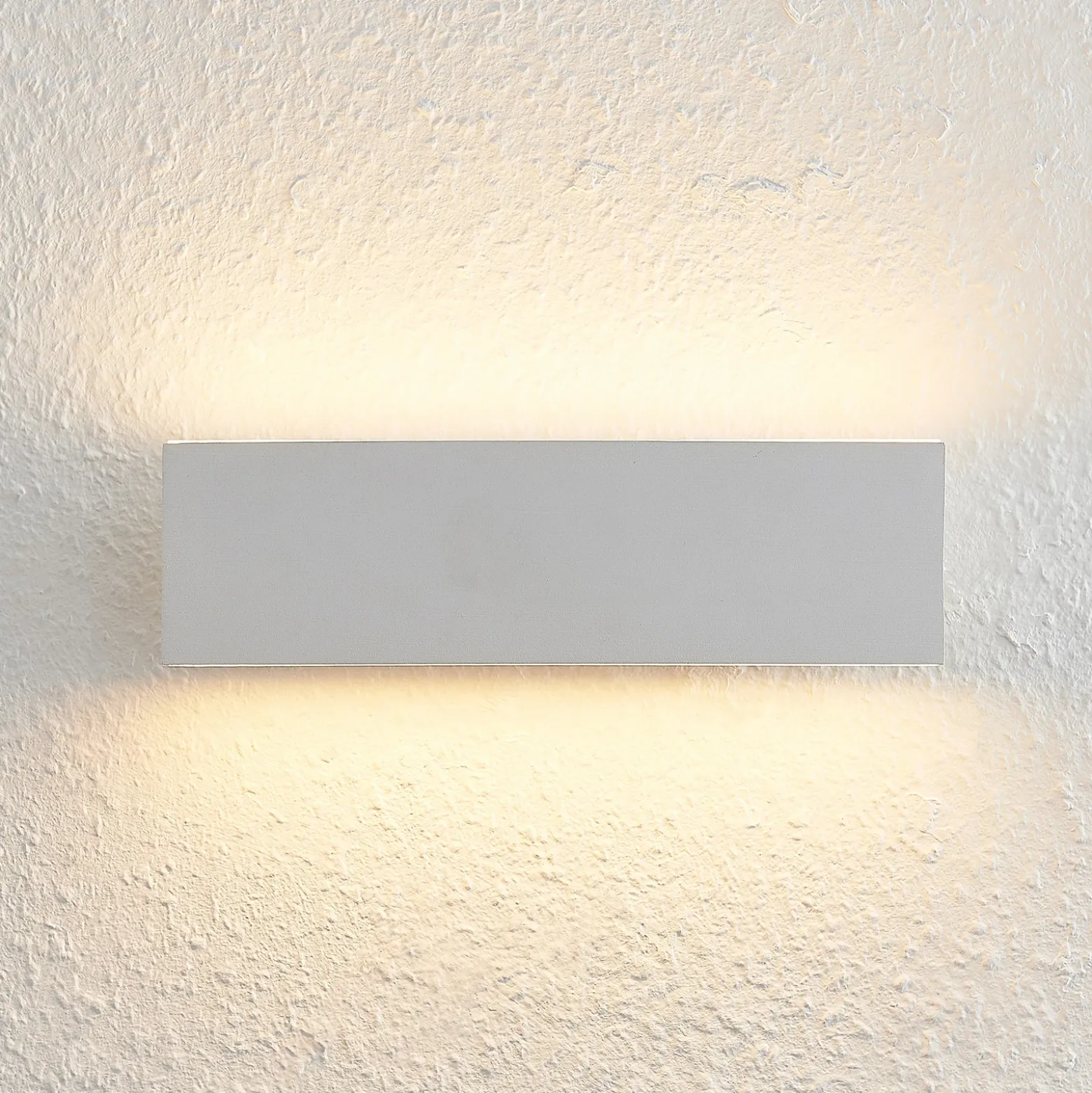 Aplique de pared LED Ignazia de Lindby, 28 cm, blanco, metal, arriba/abajo