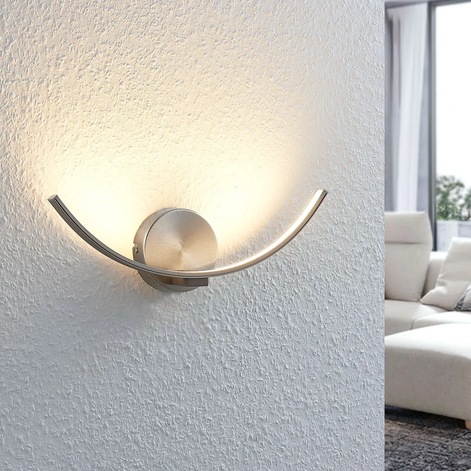 Aplique de pared LED Iven de Lindby, ancho 34 cm, níquel, 3.000 K