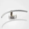 Aplique de pared LED Iven de Lindby, ancho 34 cm, níquel, 3.000 K