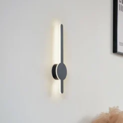 Aplique de pared LED Lindby Borian, negro, aluminio, 40 cm