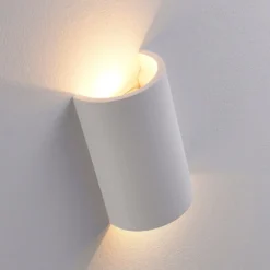 Aplique de pared LED Lindby Jenke, altura 16 cm, blanco, escayola