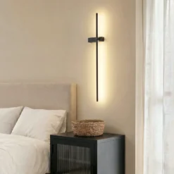 Aplique de pared LED Lindby Natsumi, negro, aluminio, 90 cm