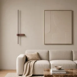 Aplique de pared LED Lindby Natsumi, marrón, aluminio, 90 cm
