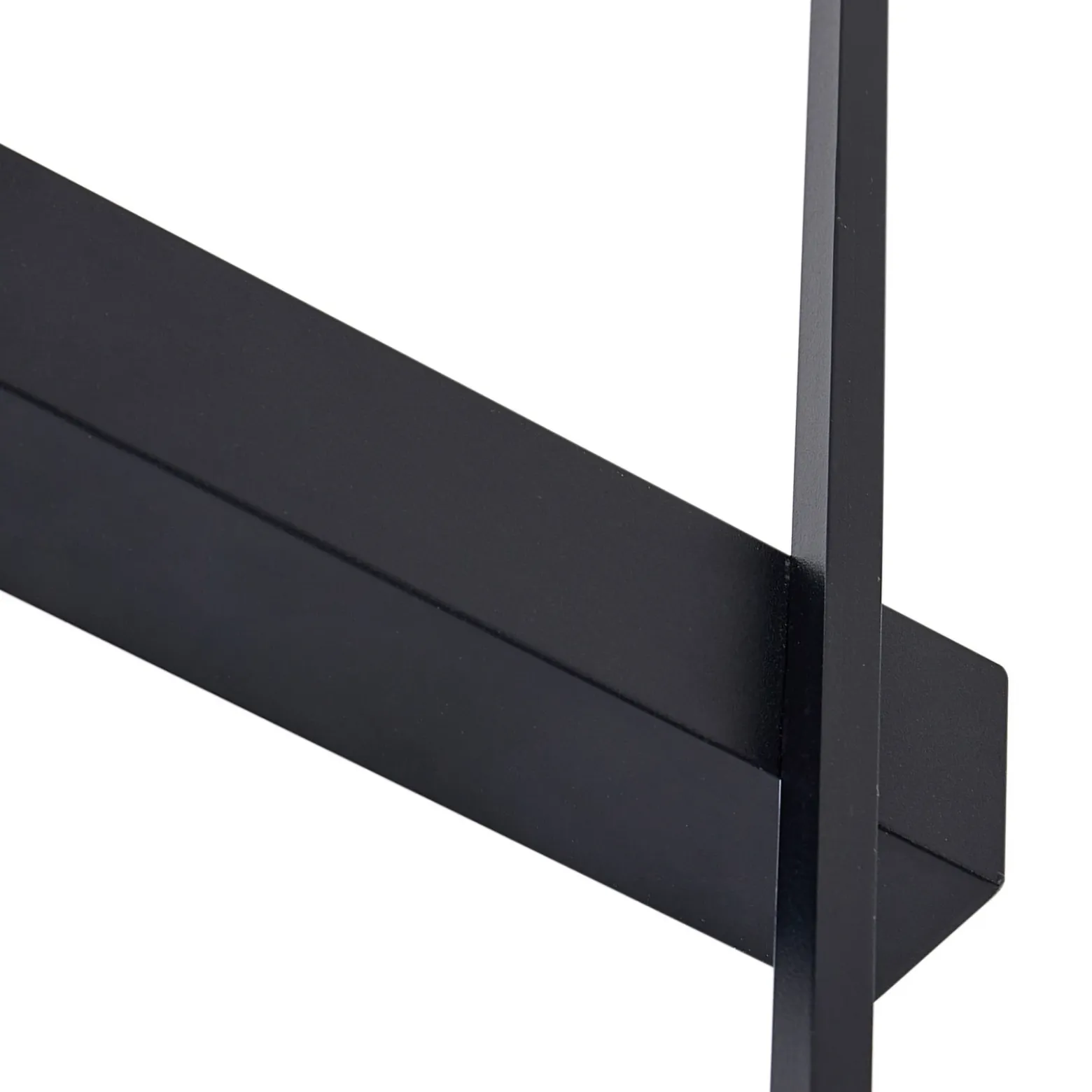 Aplique de pared LED Lindby Natsumi, negro, aluminio, 90 cm