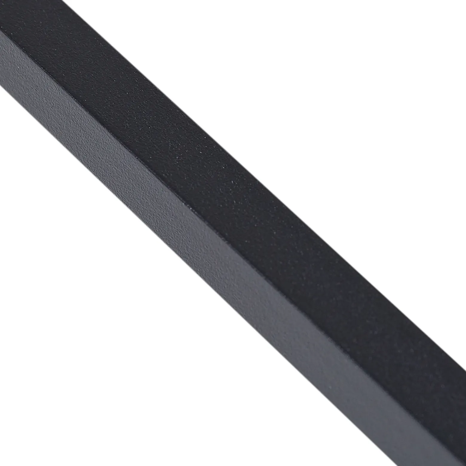 Aplique de pared LED Lindby Natsumi, negro, aluminio, 90 cm