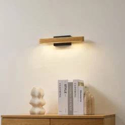 Aplique de pared LED Lucande Lieske, 40 cm, madera, negro