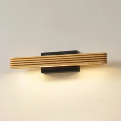 Aplique de pared LED Lucande Lieske, 40 cm, madera, negro