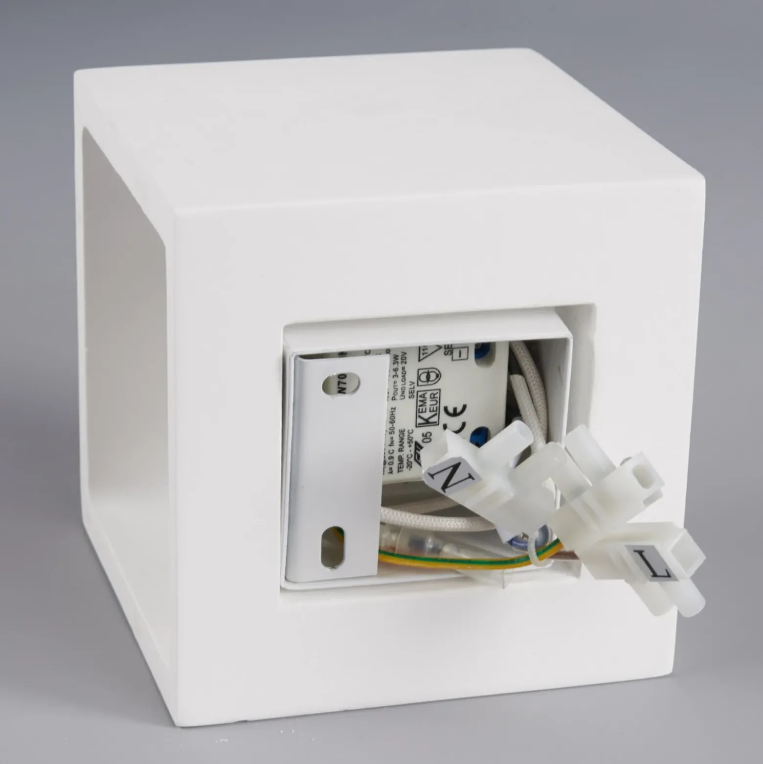 Aplique de pared LED Marita de escayola en forma de cubo
